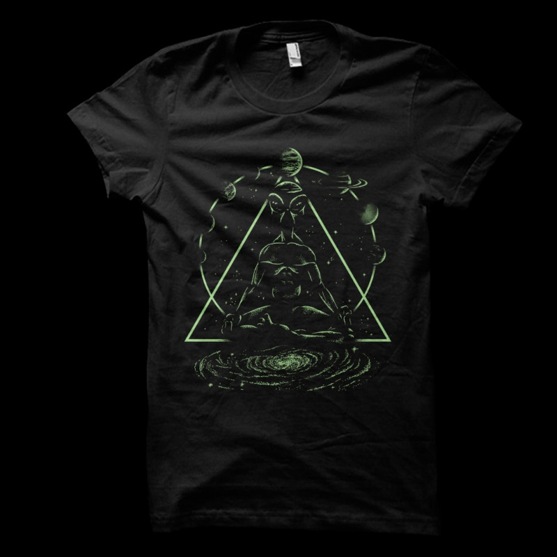 Camiseta ET Meditando no Espaço (BRILHA NO ESCURO!)