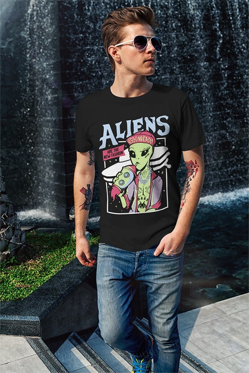 Camiseta Aliens are the New Fashion (Brilha no Escuro!)