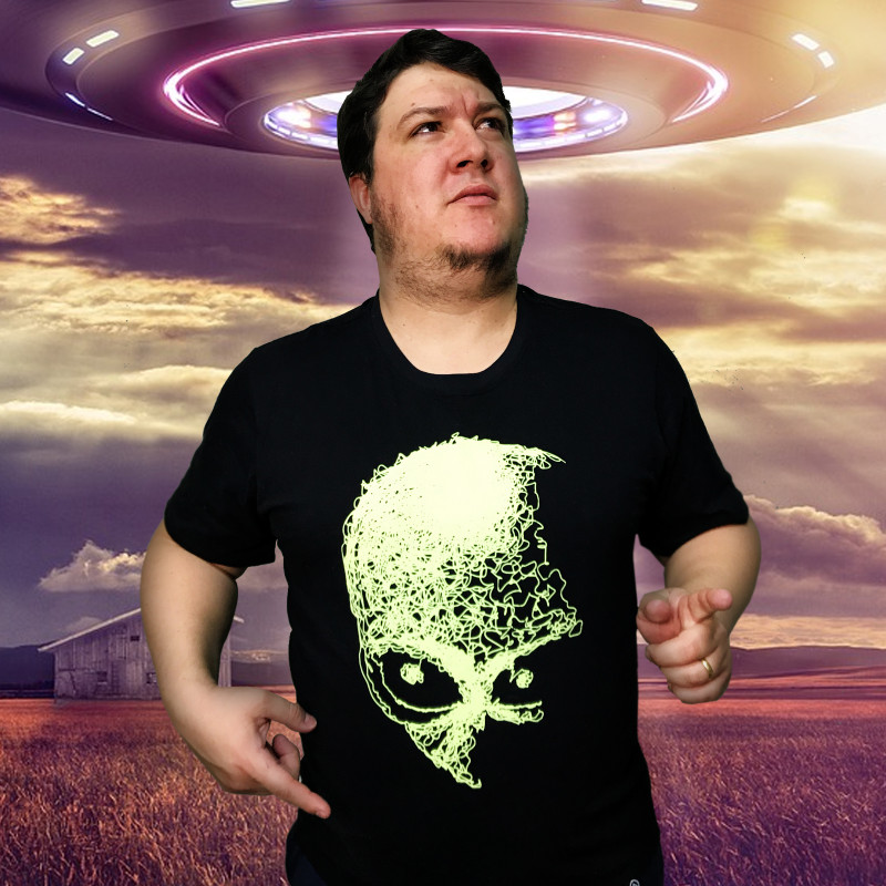 Camiseta Grey (Brilha no Escuro!)