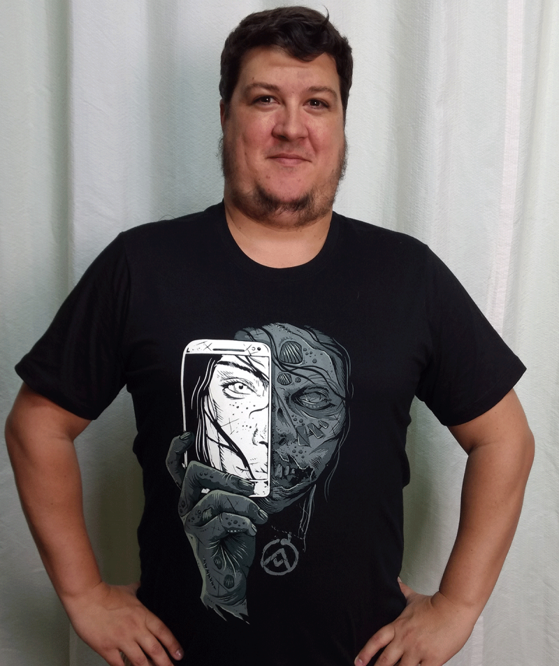 Camiseta Zumbi Face Oculta (Brilha no Escuro!)